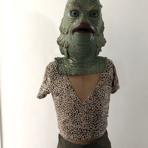 THE Brandy Melville cheetah print tie up crop top! 🐆